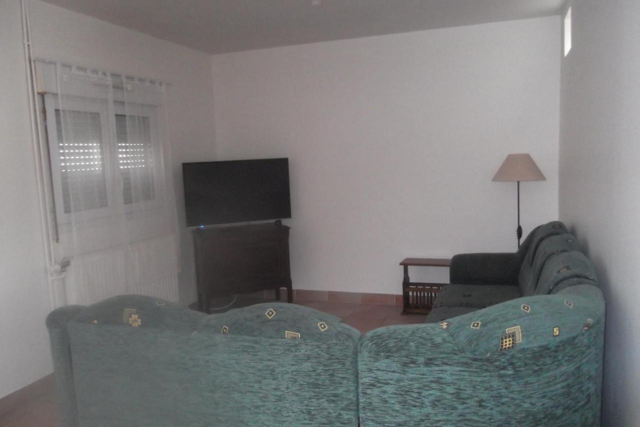 Sci Aubenizel 21 Apartment Aubigny-aux-Kaisnes Екстериор снимка